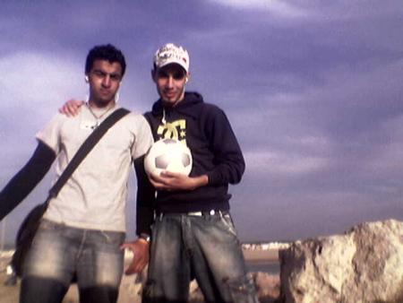 c nous f lmoune ................